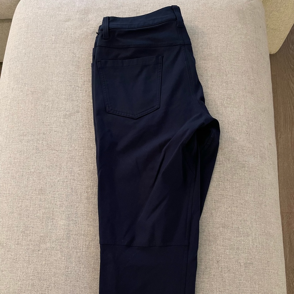 Lululemon ABC Pant Slim Size 31 (Navy)